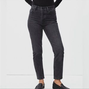 Everlane Women's Straight Leg Jeans in Charcoal